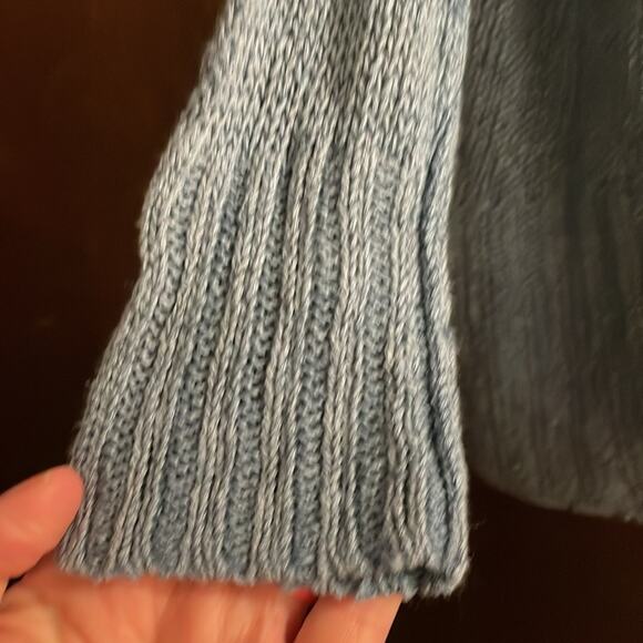 Free People Brand Size XS Oversized Blue Knit Lightweight Cardigan Sweater - Picture 4 of 6